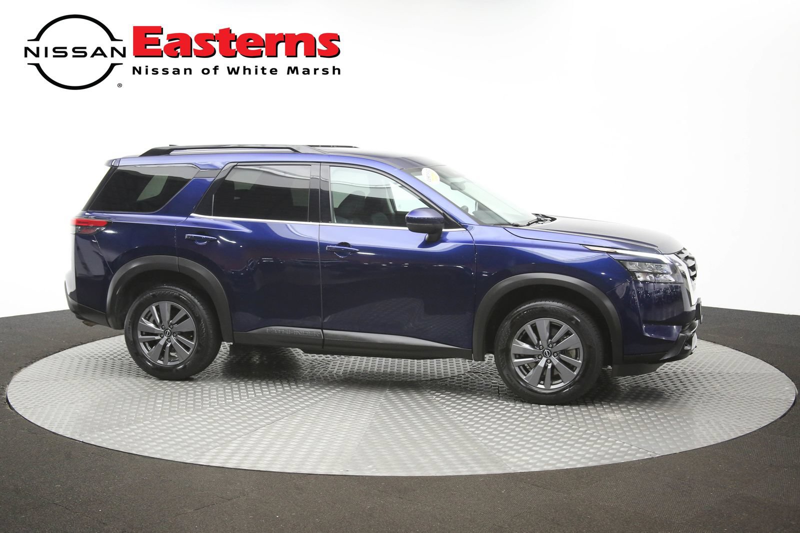Used 2025 Nissan Pathfinder SV FWD image 45
