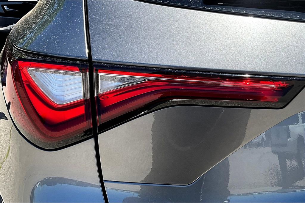 Used 2024 Acura MDX FWD w/ Technology Package image 43