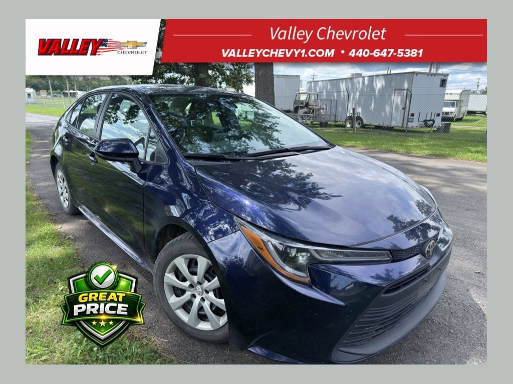 Used 2024 Toyota Corolla LE FWD image 1