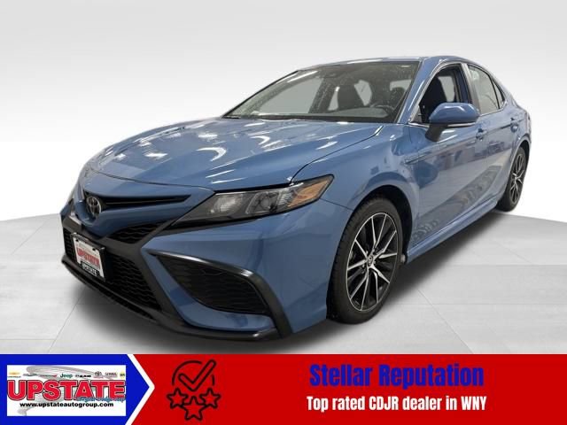 Used 2024 Toyota Camry SE image 4