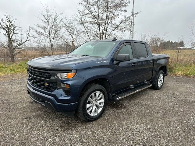 Used 2022 Chevrolet Silverado 1500 Custom image 2