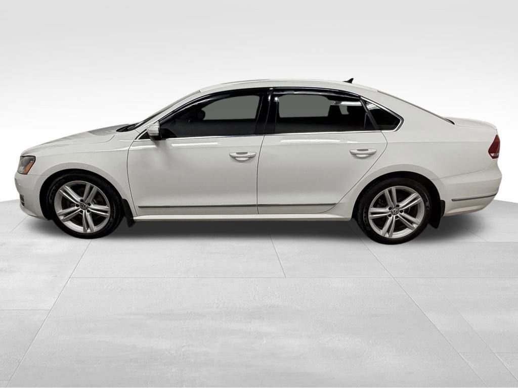 Used 2015 Volkswagen Passat TDI SEL Premium image 13