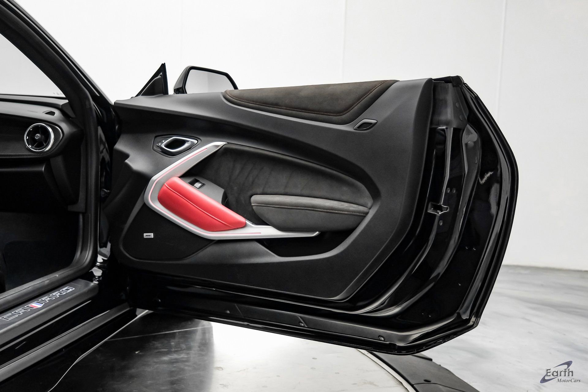 Used 2021 Chevrolet Camaro ZL1 image 76