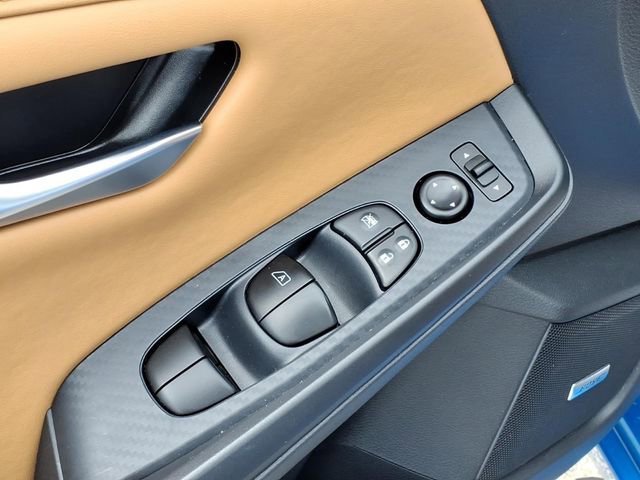 Used 2025 Nissan Sentra SV w/ SV Premium Package FWD image 17