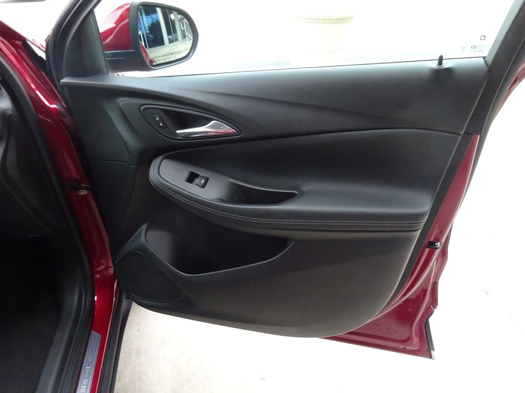 Certified 2021 Buick Encore GX Select image 32