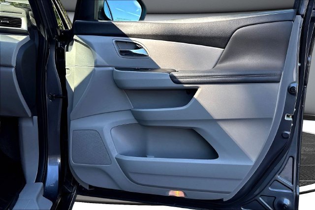 Used 2016 Honda Odyssey SE image 31