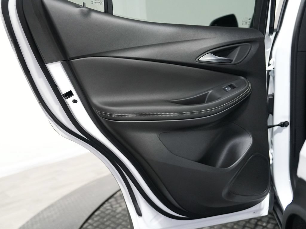 Used 2025 Buick Encore GX Preferred FWD image 14