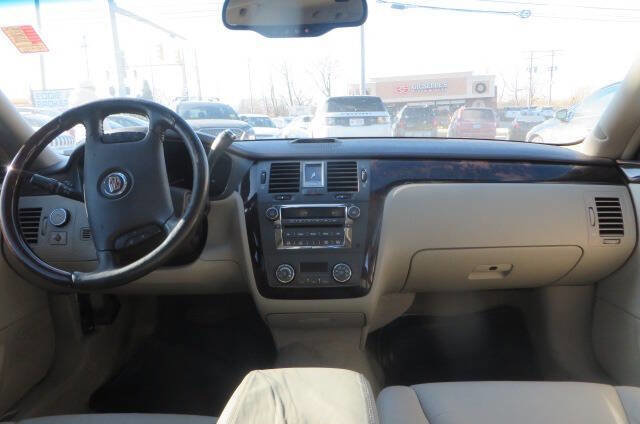 Used 2010 Cadillac DTS Luxury image 43