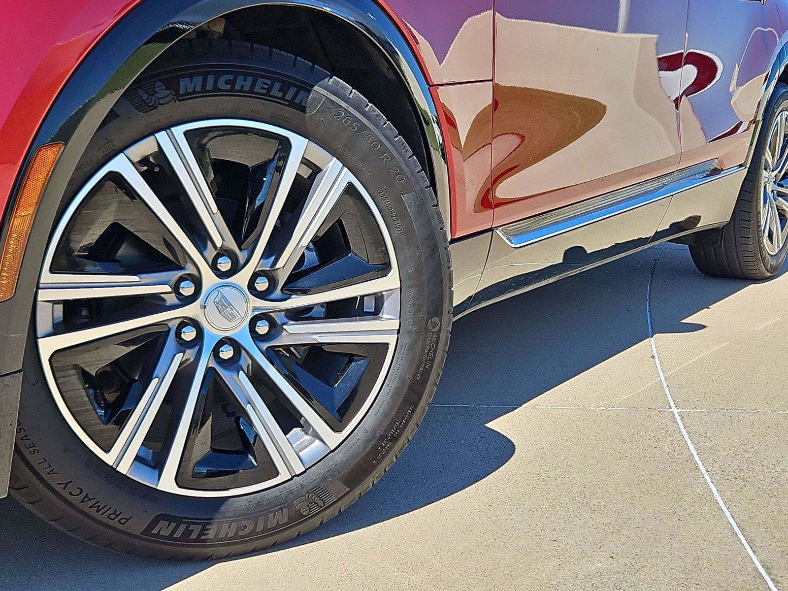 Certified 2024 Cadillac Lyriq Luxury AWD/4WD image 8
