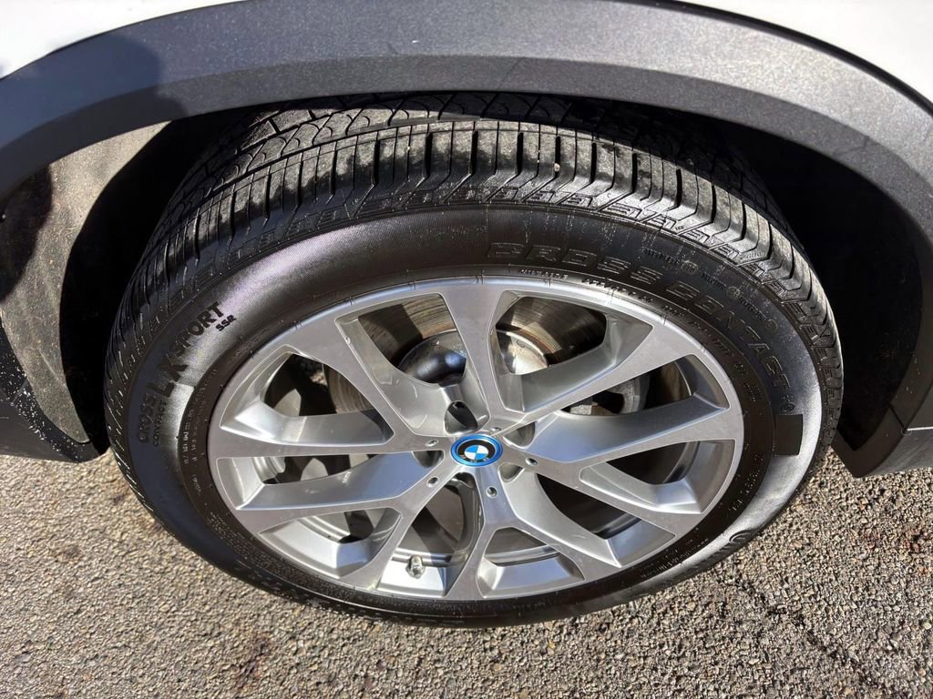Certified 2023 BMW X5 xDrive45e w/ Parking Assistance Package image 10