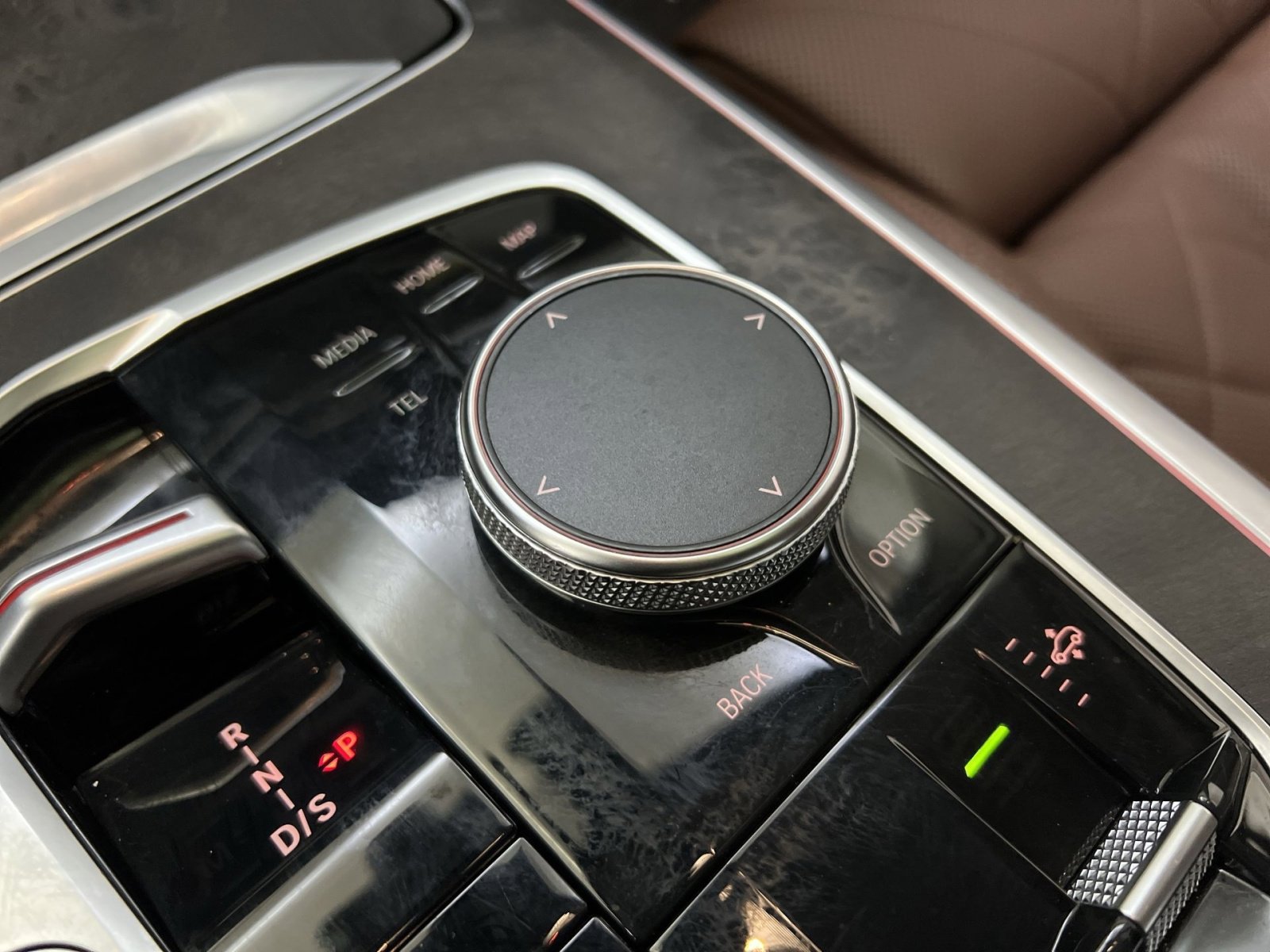 Used 2024 BMW X7 xDrive40i image 32