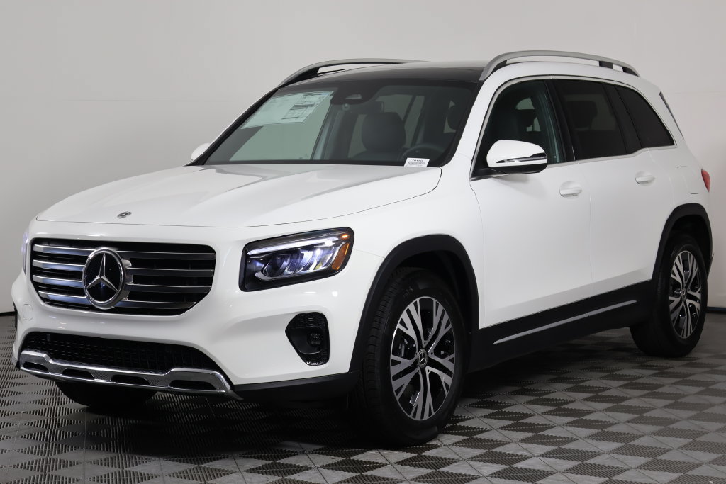 New 2026 Mercedes-Benz GLB 250 image 1