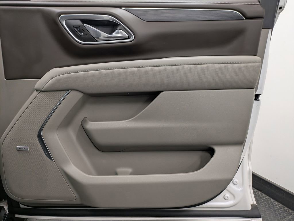 Used 2023 GMC Yukon SLT w/ SLT Premium Package image 27