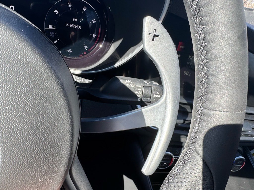 New 2025 Alfa Romeo Giulia AWD w/ Veloce Package AWD image 30