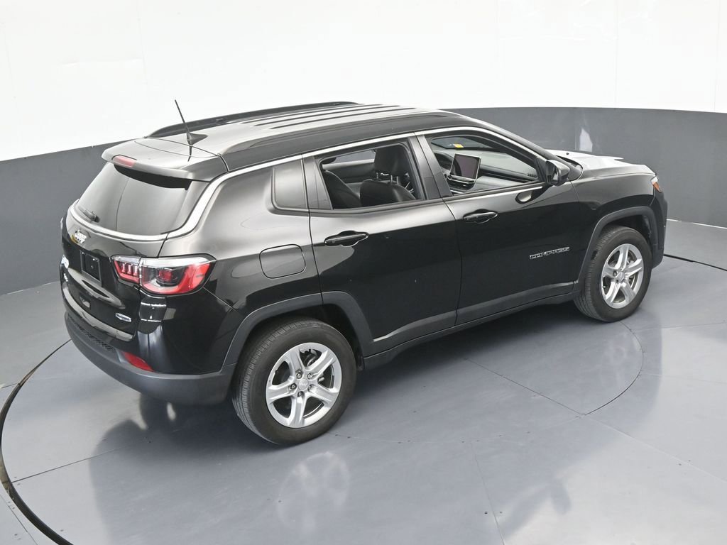 Used 2024 Jeep Compass Latitude image 48