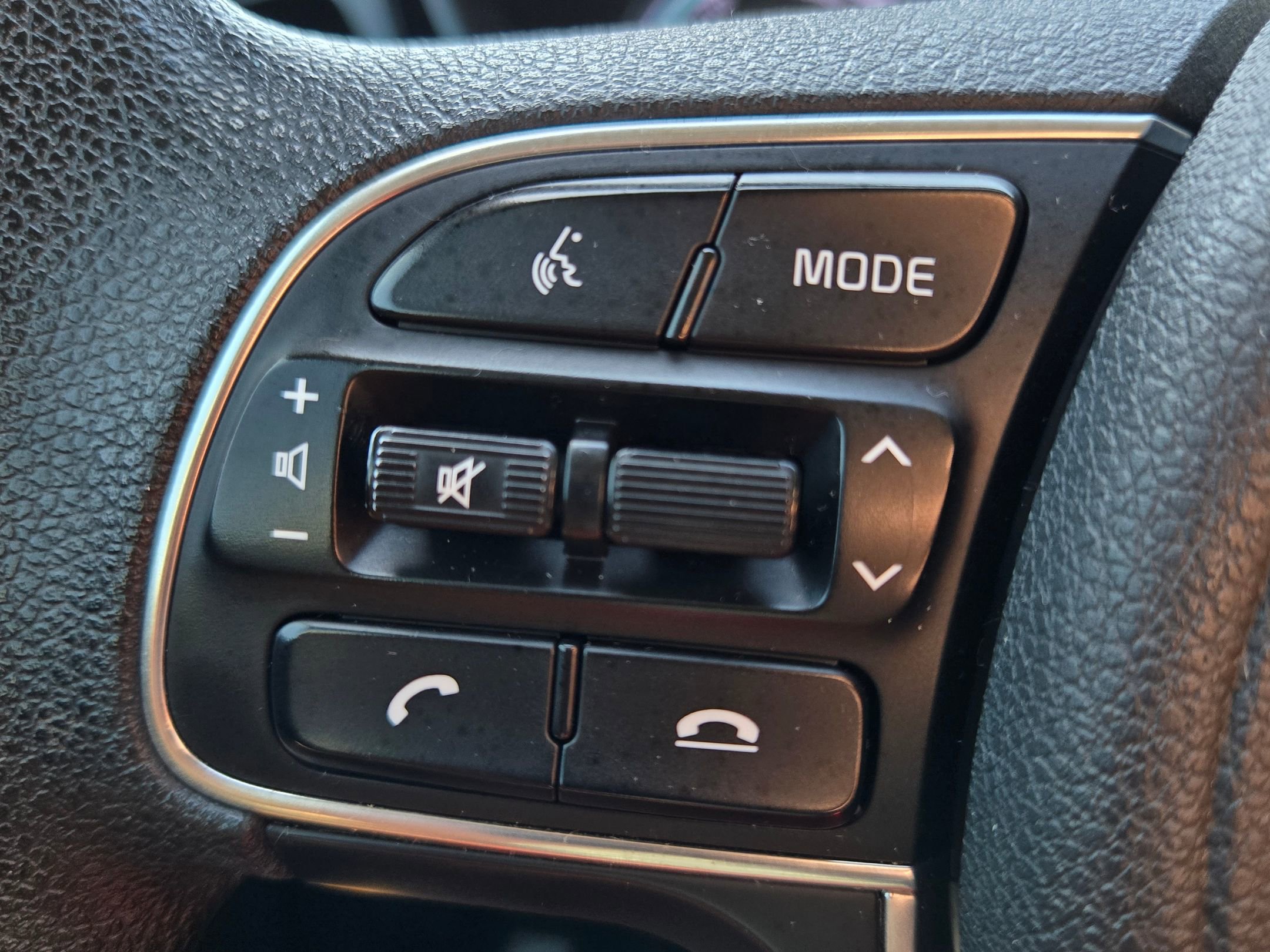 Used 2022 Kia Niro LX FWD image 23