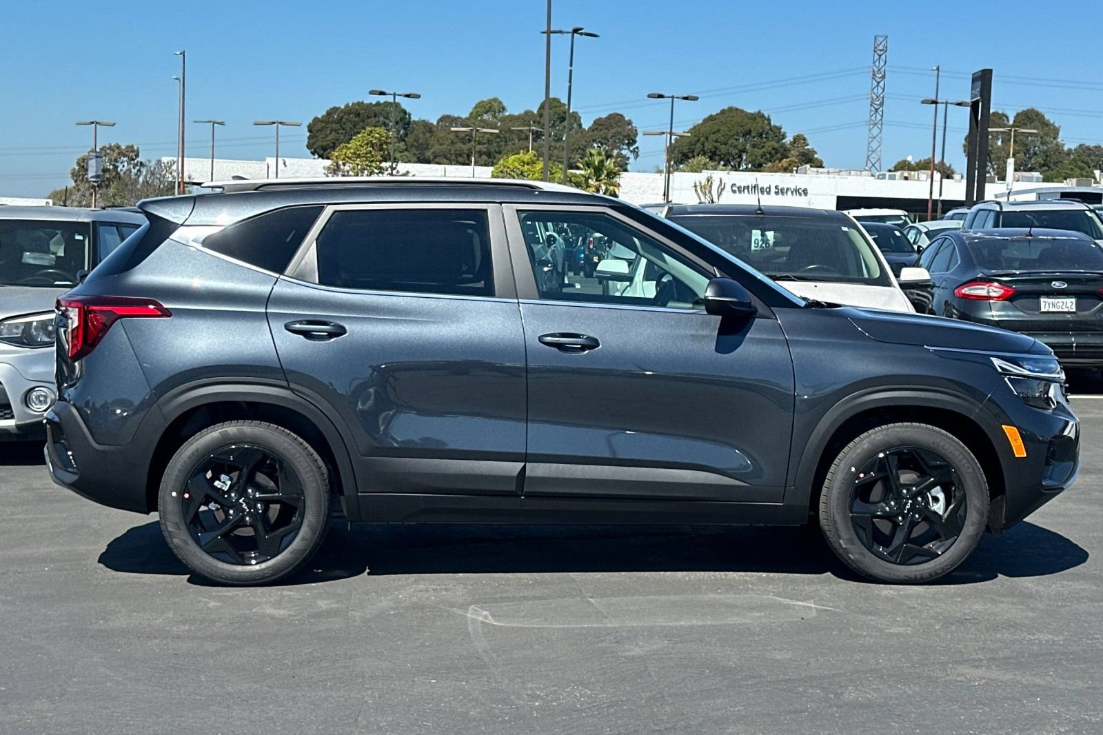 New 2026 Kia Seltos EX w/ EX Sunroof Package FWD image 3