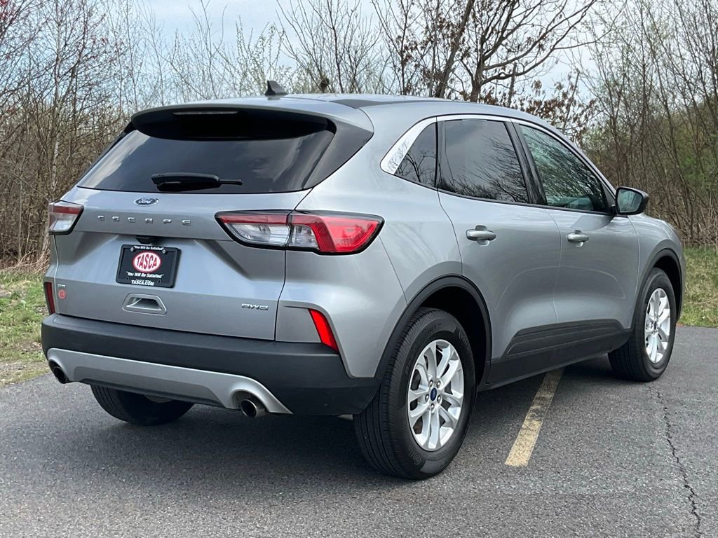 Certified 2022 Ford Escape SE w/ Cold Weather Package image 22