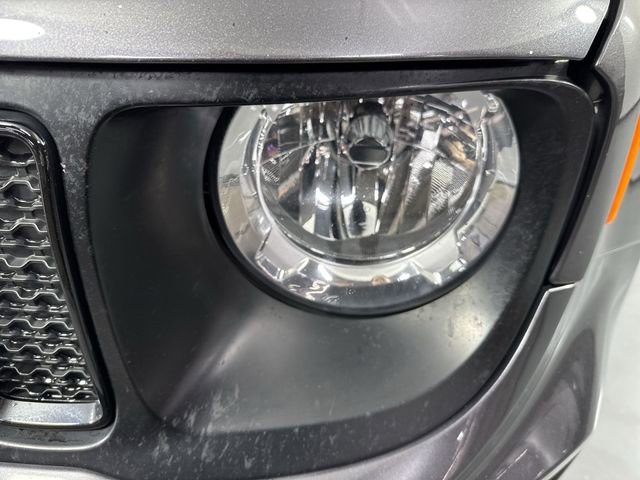 Used 2020 Jeep Renegade Altitude FWD image 27