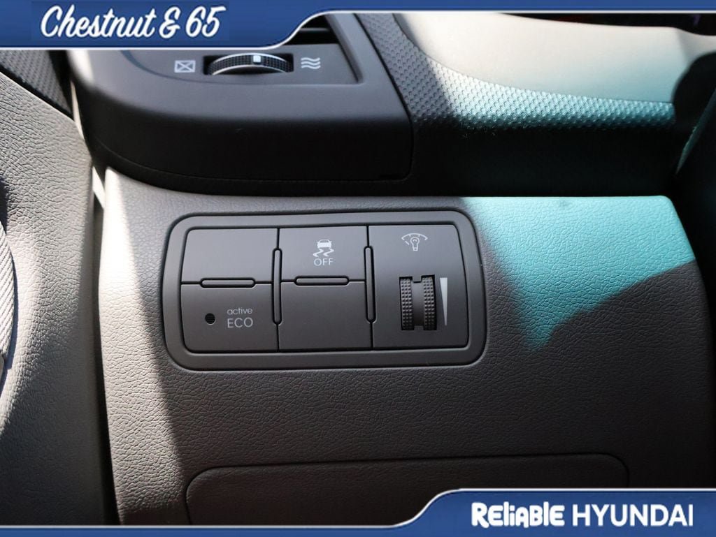 Used 2017 Hyundai Accent SE FWD image 29
