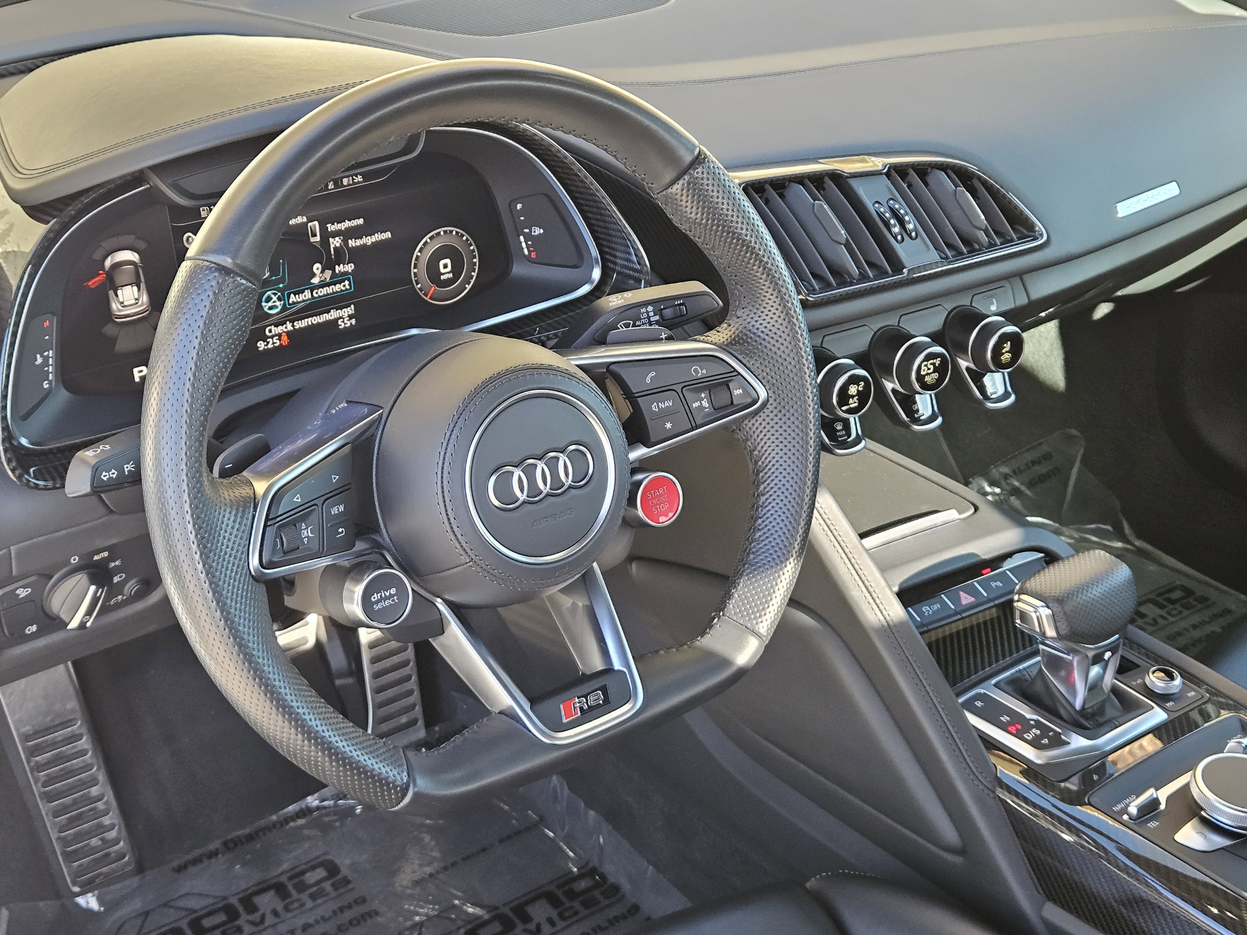 Used 2020 Audi R8 V10 w/ Carbon Exterior Package image 29