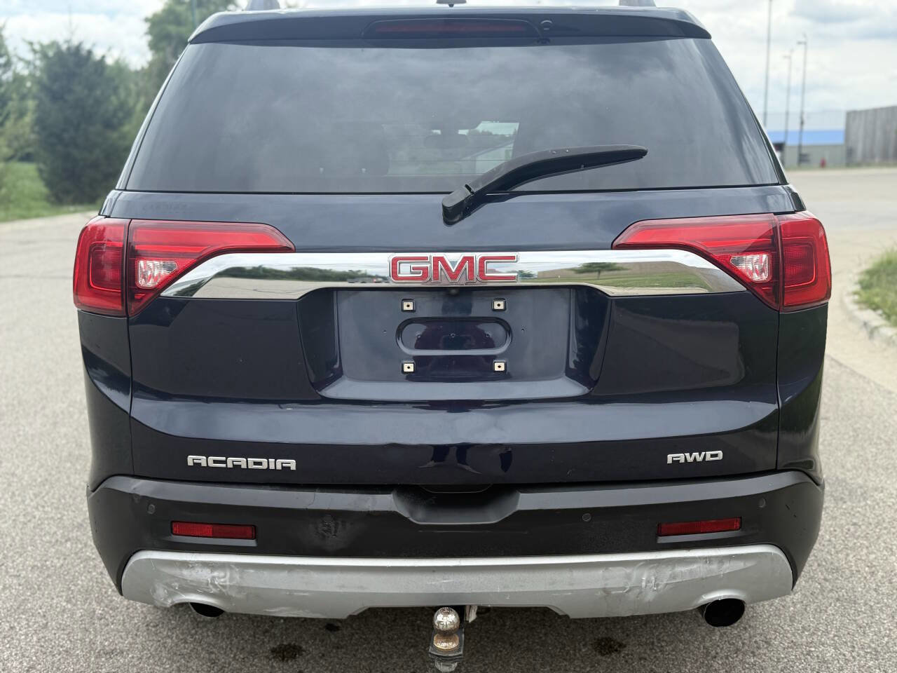 Used 2017 GMC Acadia SLT image 4