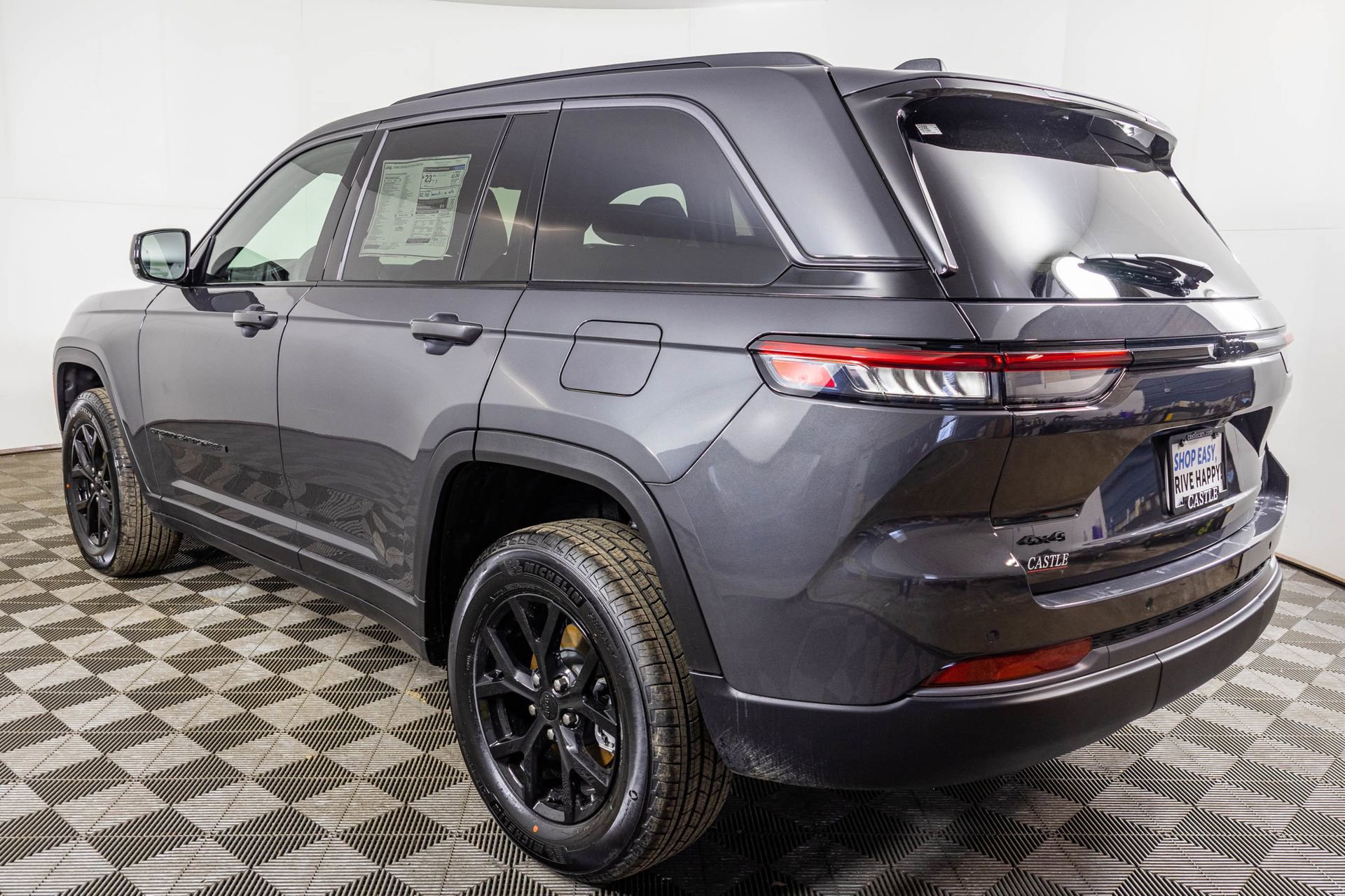 New 2026 Jeep Grand Cherokee Altitude image 21