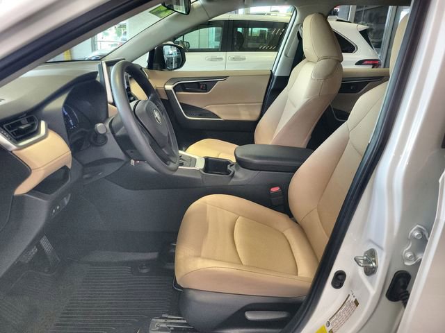 Used 2024 Toyota RAV4 LE AWD/4WD image 12