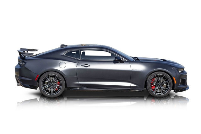Used 2024 Chevrolet Camaro ZL1 RWD image 2