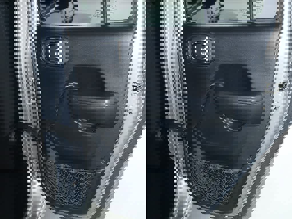 Used 2018 Jeep Wrangler Unlimited Sport S image 31