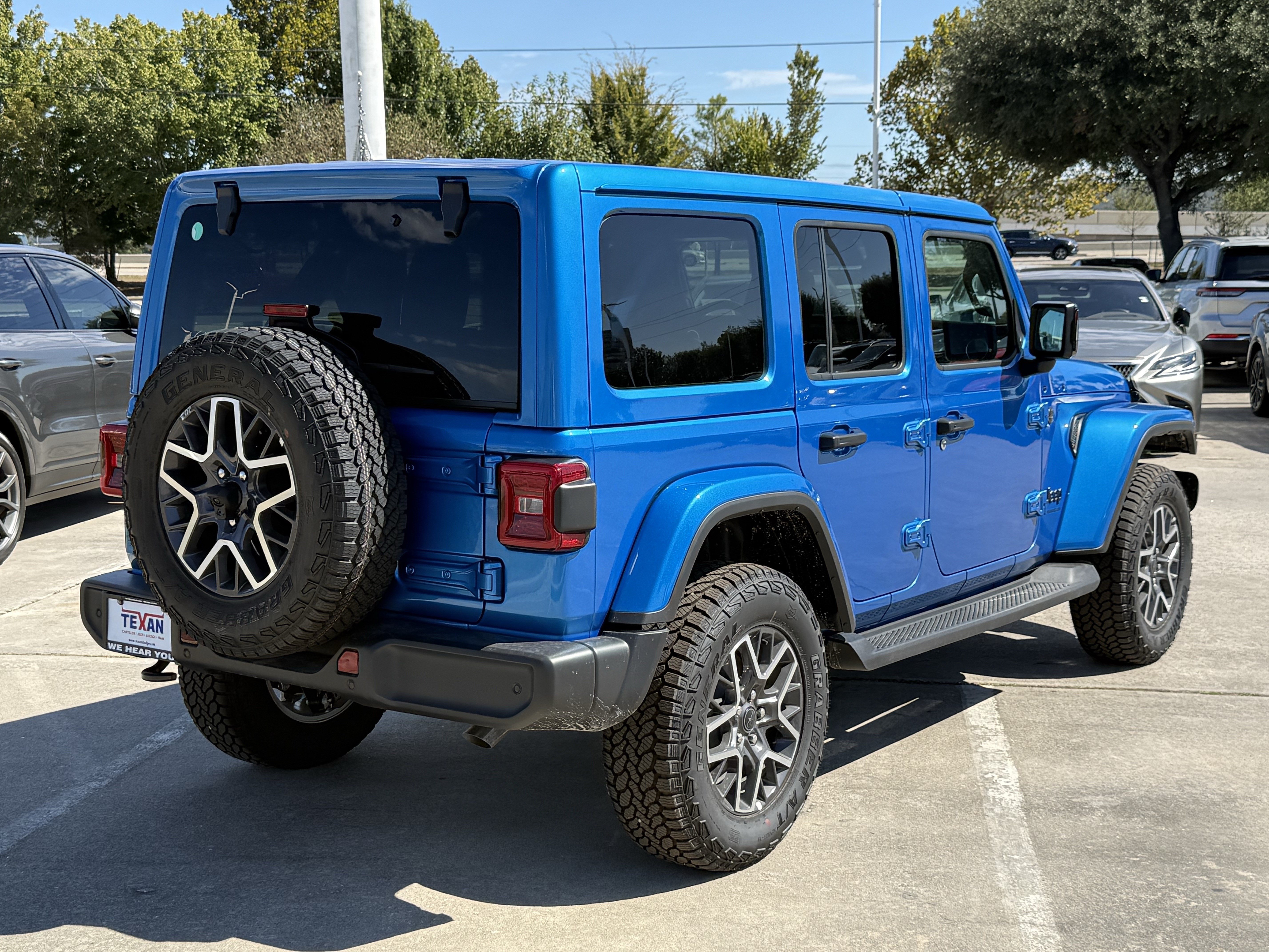 New 2026 Jeep Wrangler Unlimited Sahara AWD/4WD image 5