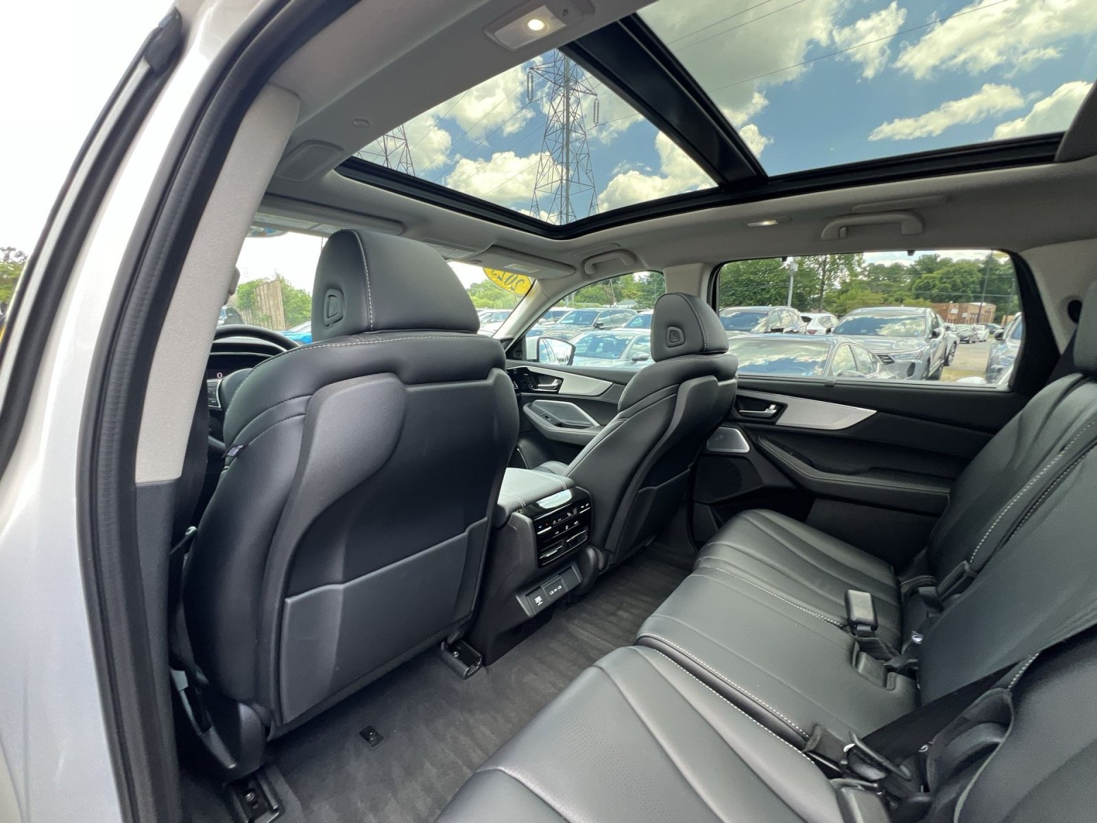 Certified 2025 Acura MDX SH-AWD w/ Technology Package image 23