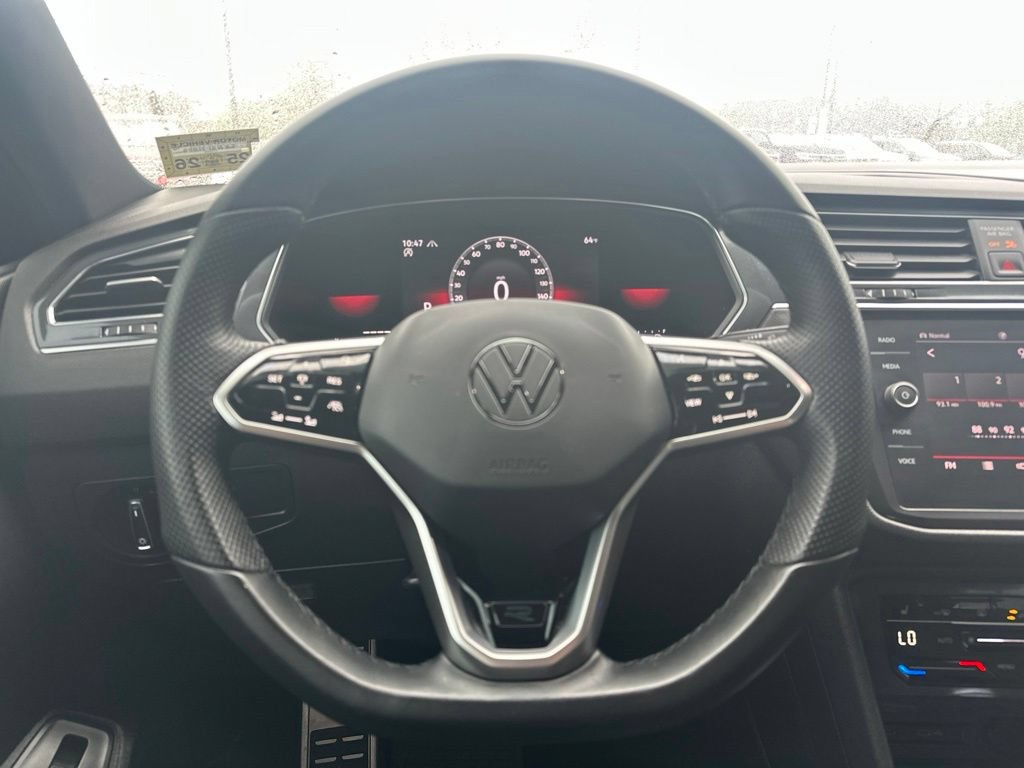 Used 2022 Volkswagen Tiguan SE R-Line AWD/4WD image 18
