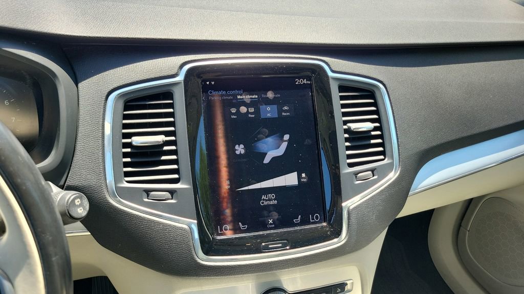 Used 2018 Volvo XC90 T6 Momentum w/ Convenience Package image 15