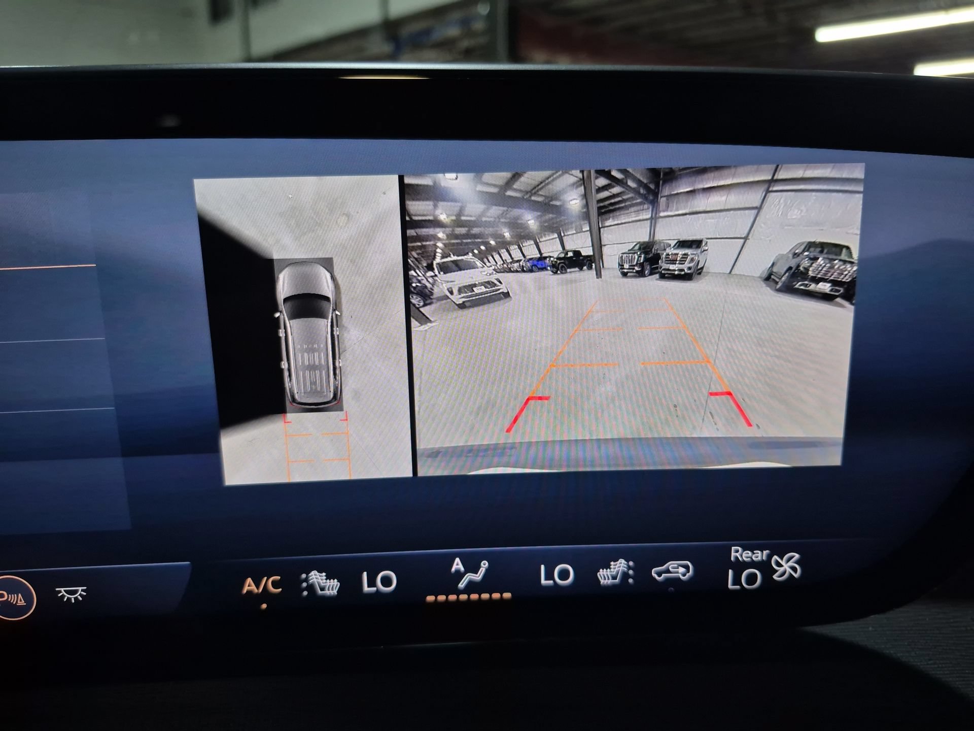 Certified 2025 Buick Enclave Preferred AWD/4WD image 16