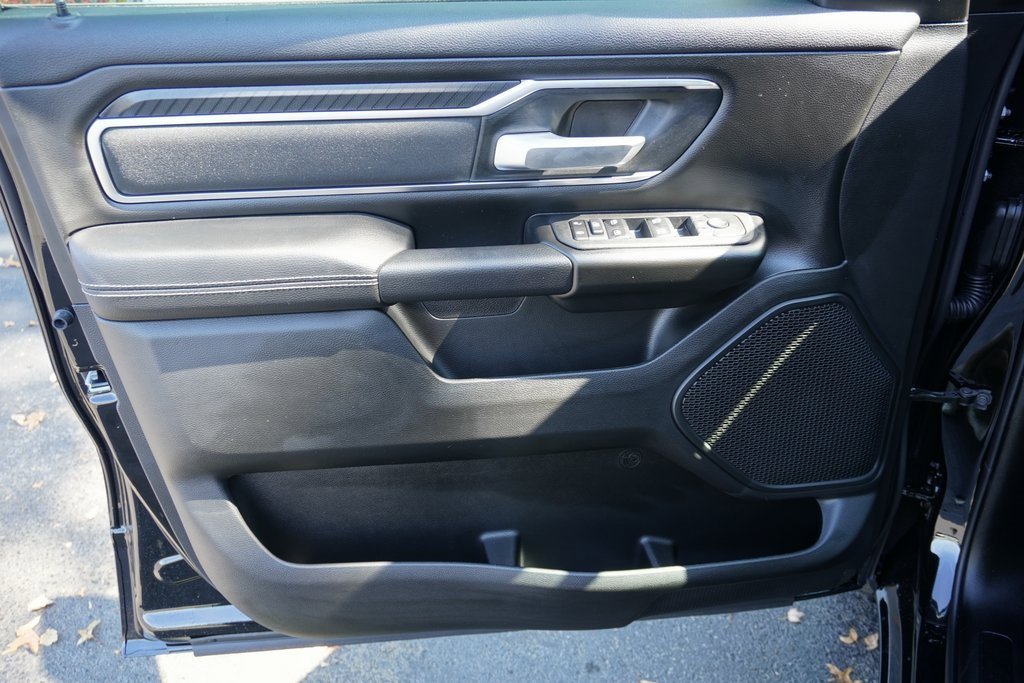 New 2026 RAM 1500 4x4 Crew Cab image 7