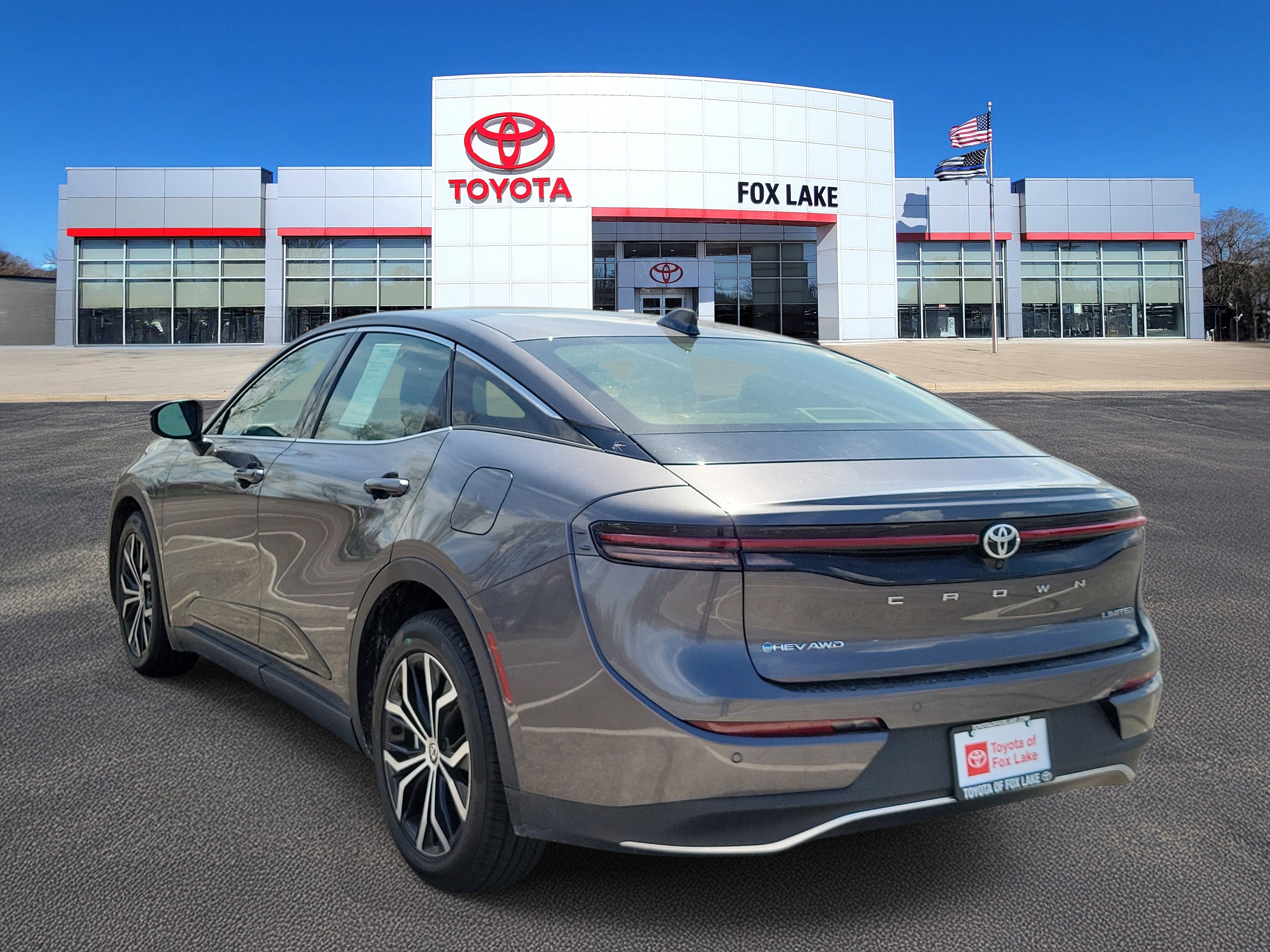 Used 2024 Toyota Crown Limited image 3