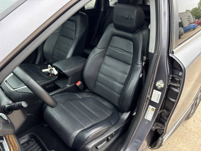 Used 2018 Honda CR-V Touring image 19