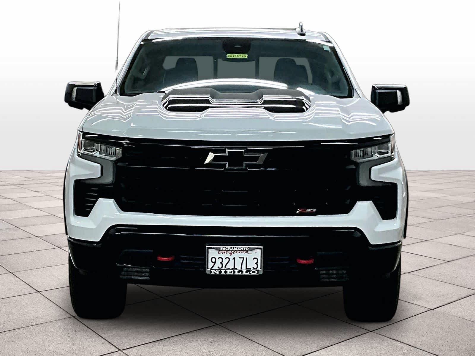 Used 2022 Chevrolet Silverado 1500 LT Trail Boss w/ Convenience Package II AWD/4WD image 3