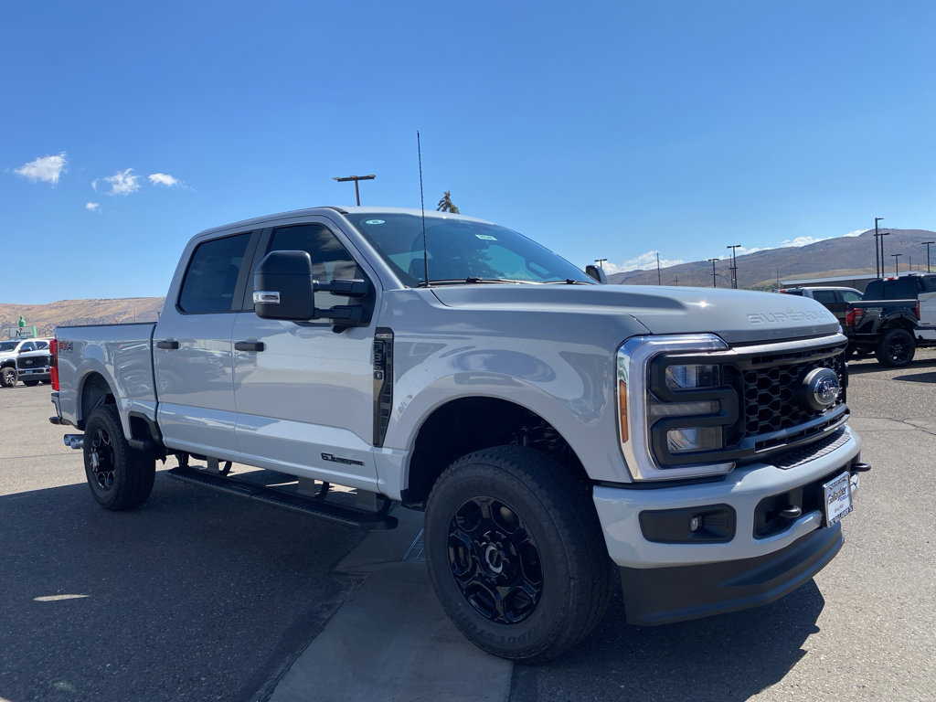 New 2026 Ford F350 4x4 Crew Cab Super Duty image 17