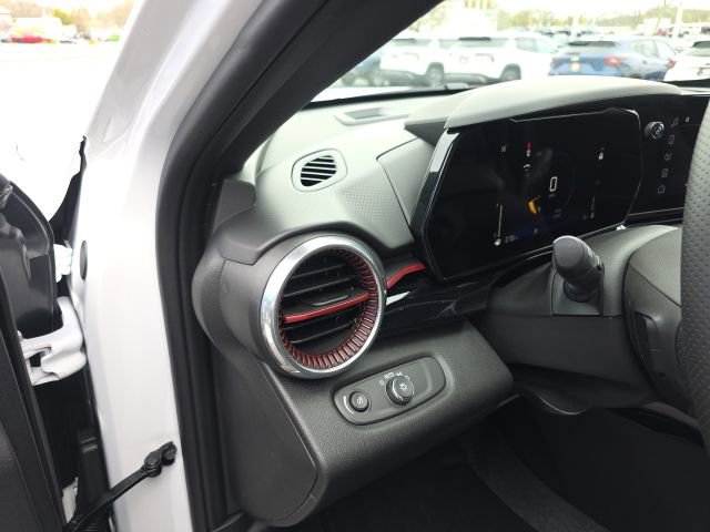 New 2026 Chevrolet Trax RS w/ Driver Confidence Package FWD image 16