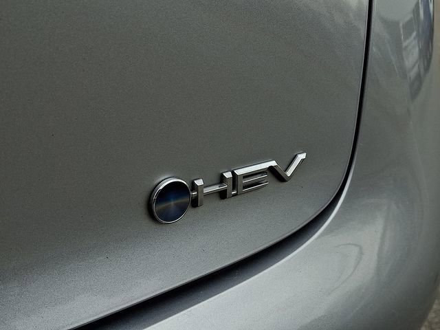 Used 2024 Toyota Prius LE image 32