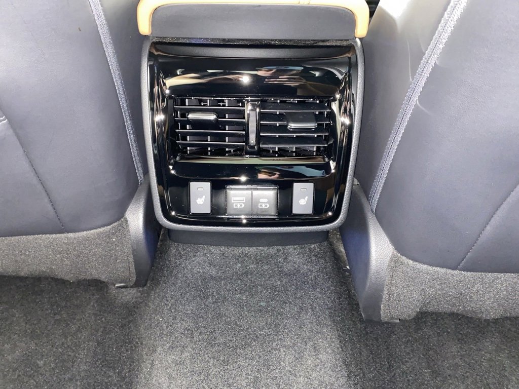 Used 2022 Toyota Avalon Touring image 28