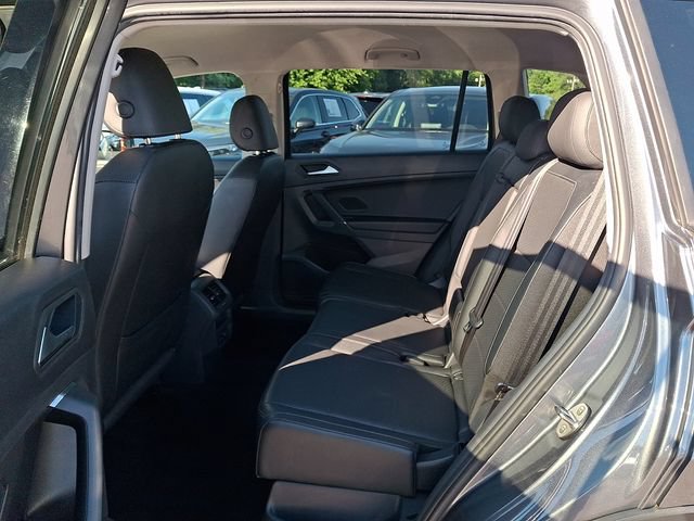 Used 2020 Volkswagen Tiguan SE AWD/4WD image 10