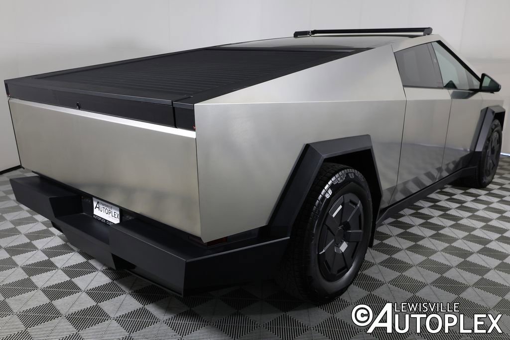 Used 2024 Tesla Cybertruck AWD Crew Cab image 5