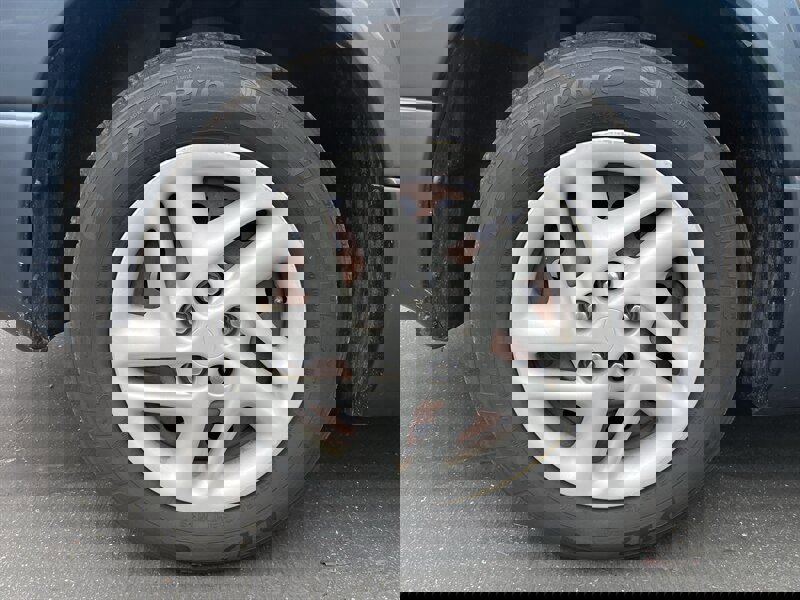 Used 2000 Dodge Intrepid image 18