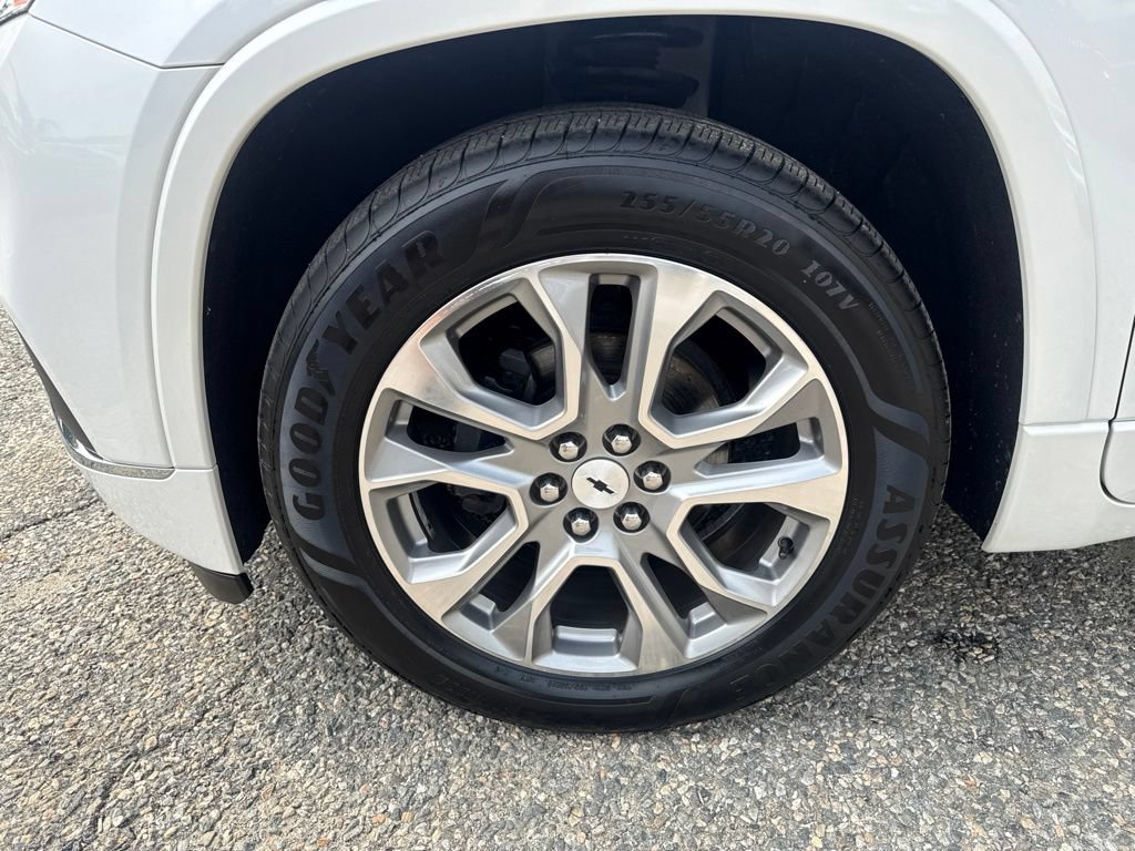 Used 2018 Chevrolet Traverse Premier AWD/4WD image 11