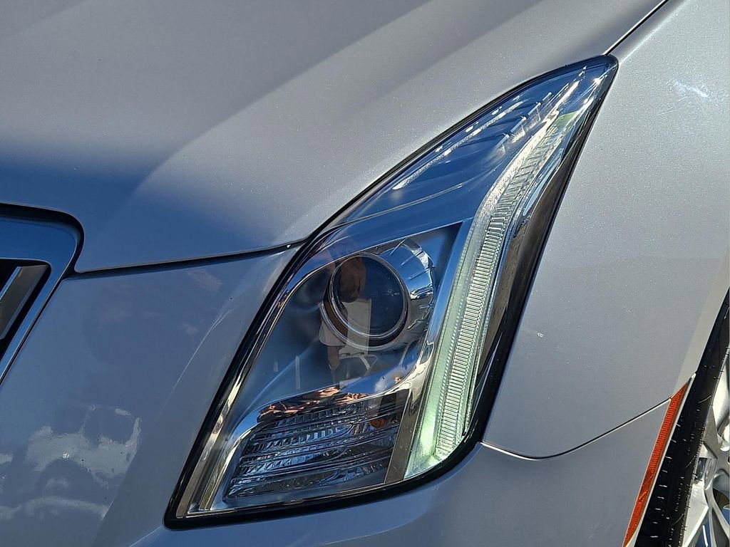 Used 2016 Cadillac XTS Luxury w/ Driver Awareness Package image 9