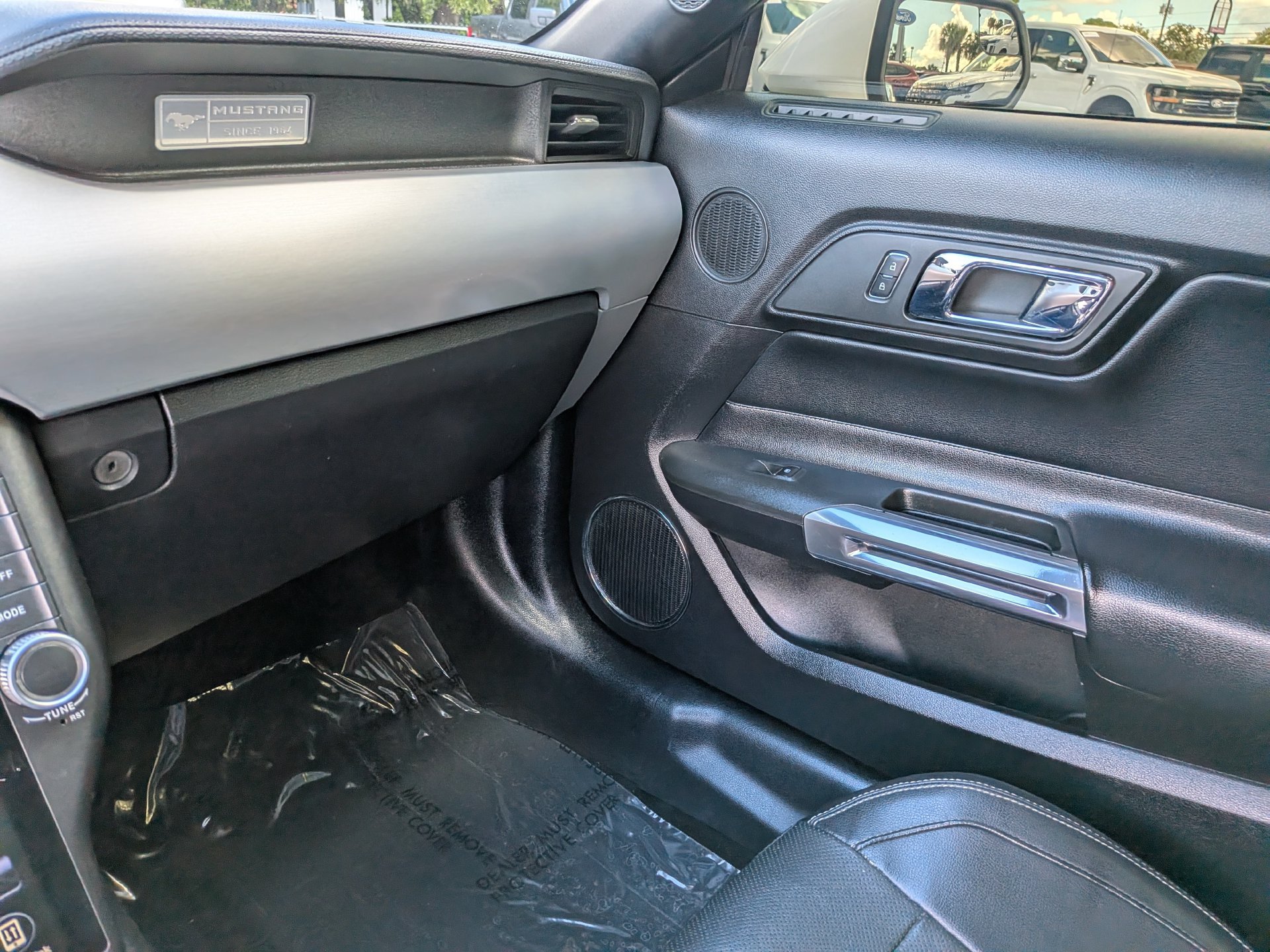 Used 2017 Ford Mustang GT Premium RWD image 18