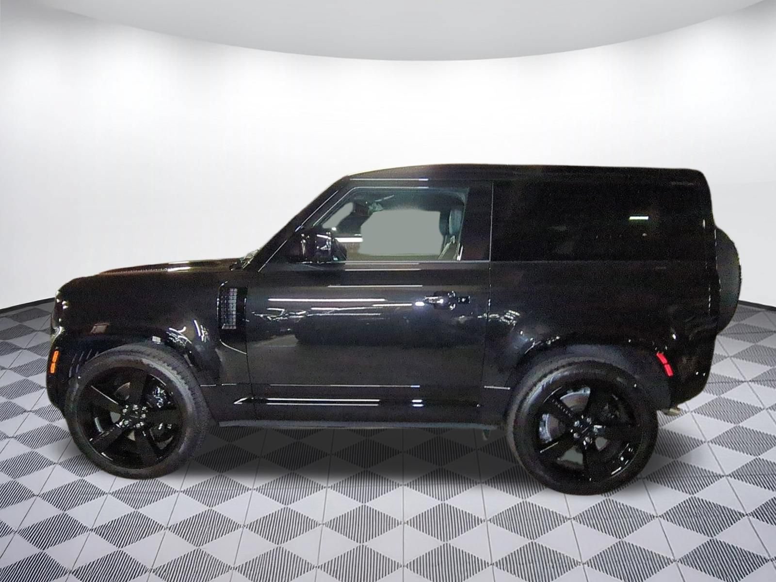 New 2026 Land Rover Defender 90 V8 AWD/4WD image 2